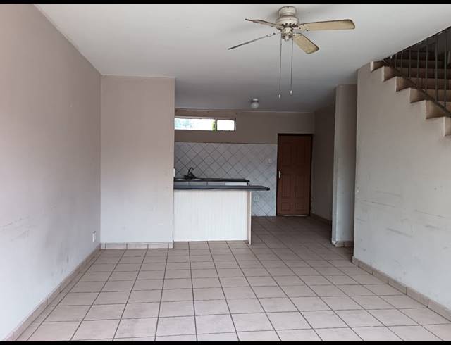 38 BEDROOM FLAT FOR SALE IN VANDERBIJLPARK CW 6